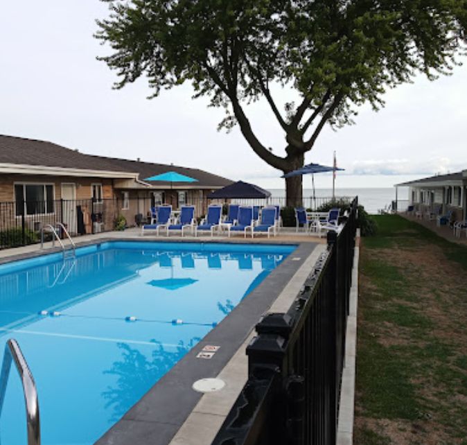 Beachcomber Motel & Apartments